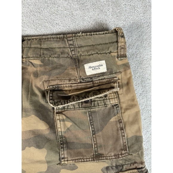 Abercrombie and Fitch Adirondack Y2K 33* Camo Military Paratrooper Cargo Shorts - Picture 6 of 10